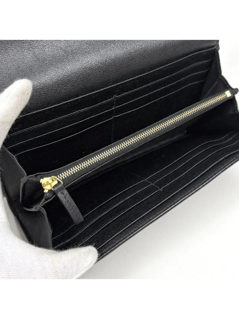 Gucci Wallet GG Embossed Bifold Leather Black